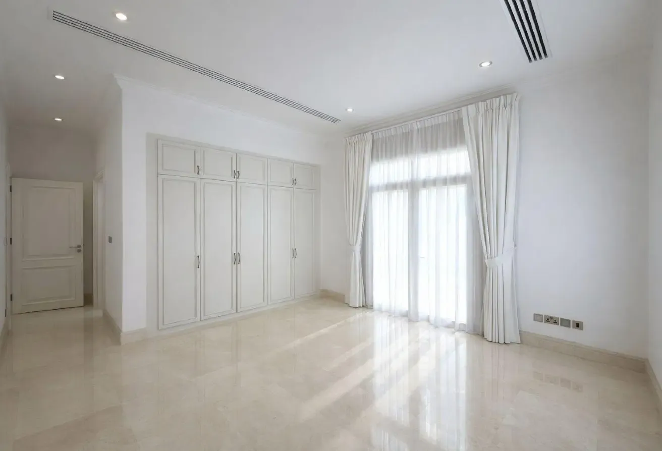 Lake View | Bright Villa | Private Pool & Garden