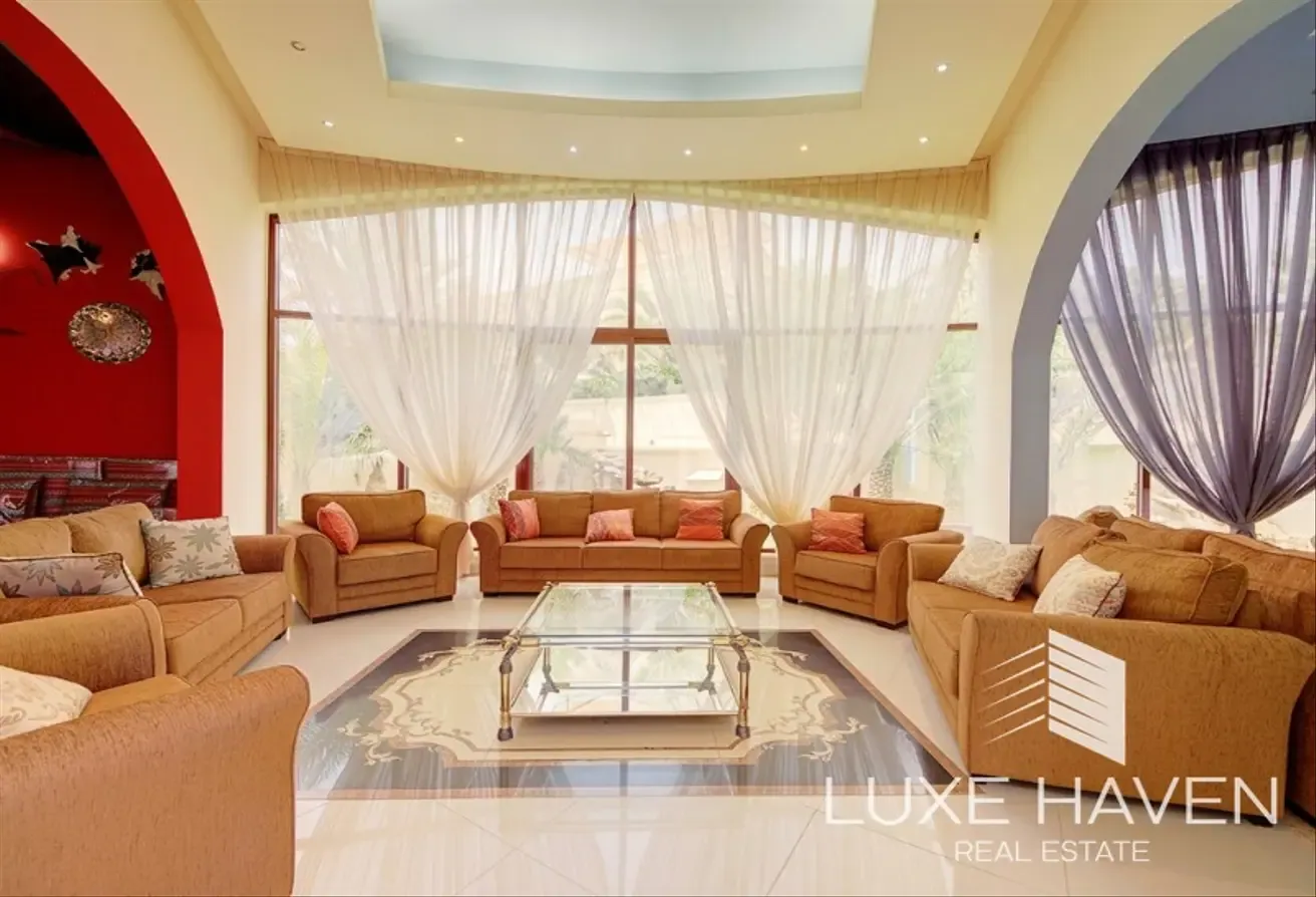 7BR Lake-Facing Villa | Elevator | Pool | Cinema