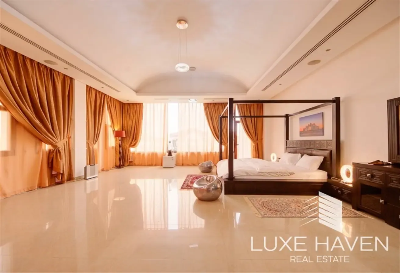 7BR Lake-Facing Villa | Elevator | Pool | Cinema