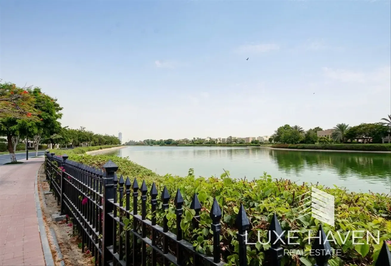 7BR Lake-Facing Villa | Elevator | Pool | Cinema
