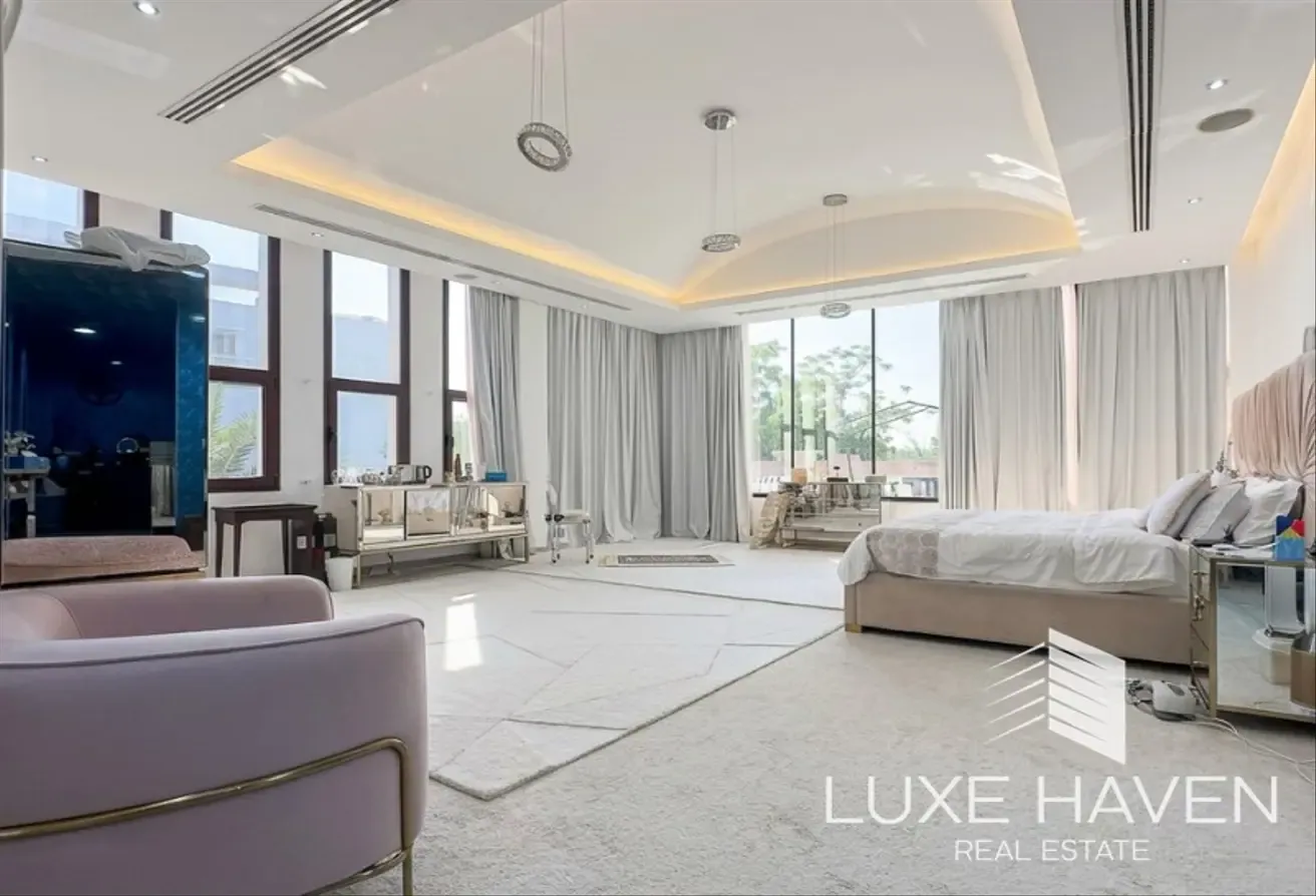 7BR Lake-Facing Villa | Elevator | Pool | Cinema