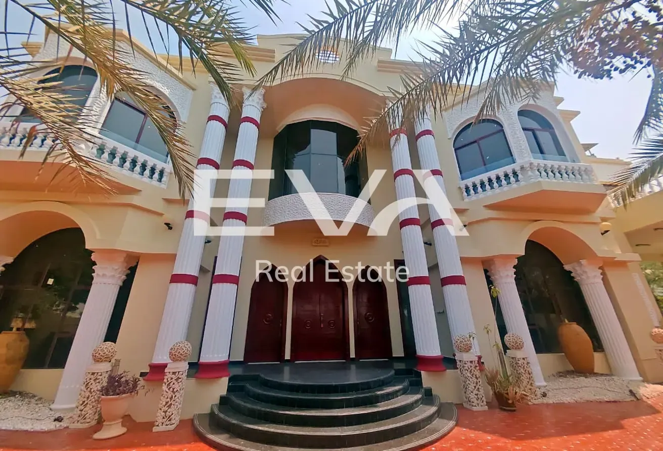 STUNNING 8-BEDROOM MANSION | LAKE VIEWS
