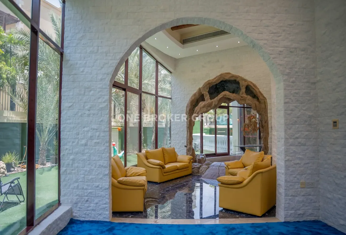 Rare Ultra-Luxury Mansion I Negotiable