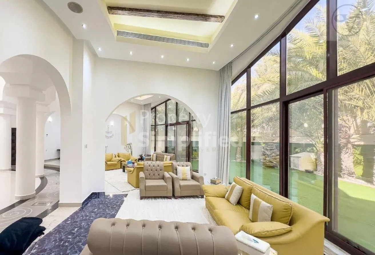 Lakefront Villa | Private Pool and Lift | Jacuzzi