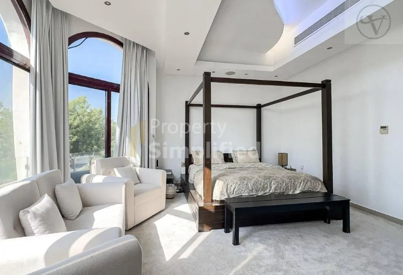 Lakefront Villa | Private Pool and Lift | Jacuzzi