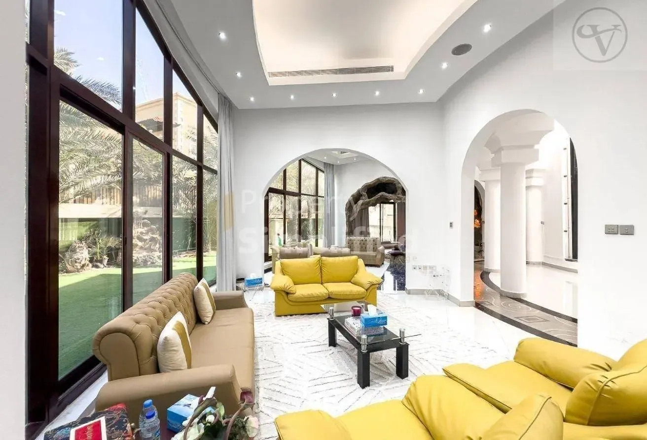 Lakefront Villa | Private Pool and Lift | Jacuzzi