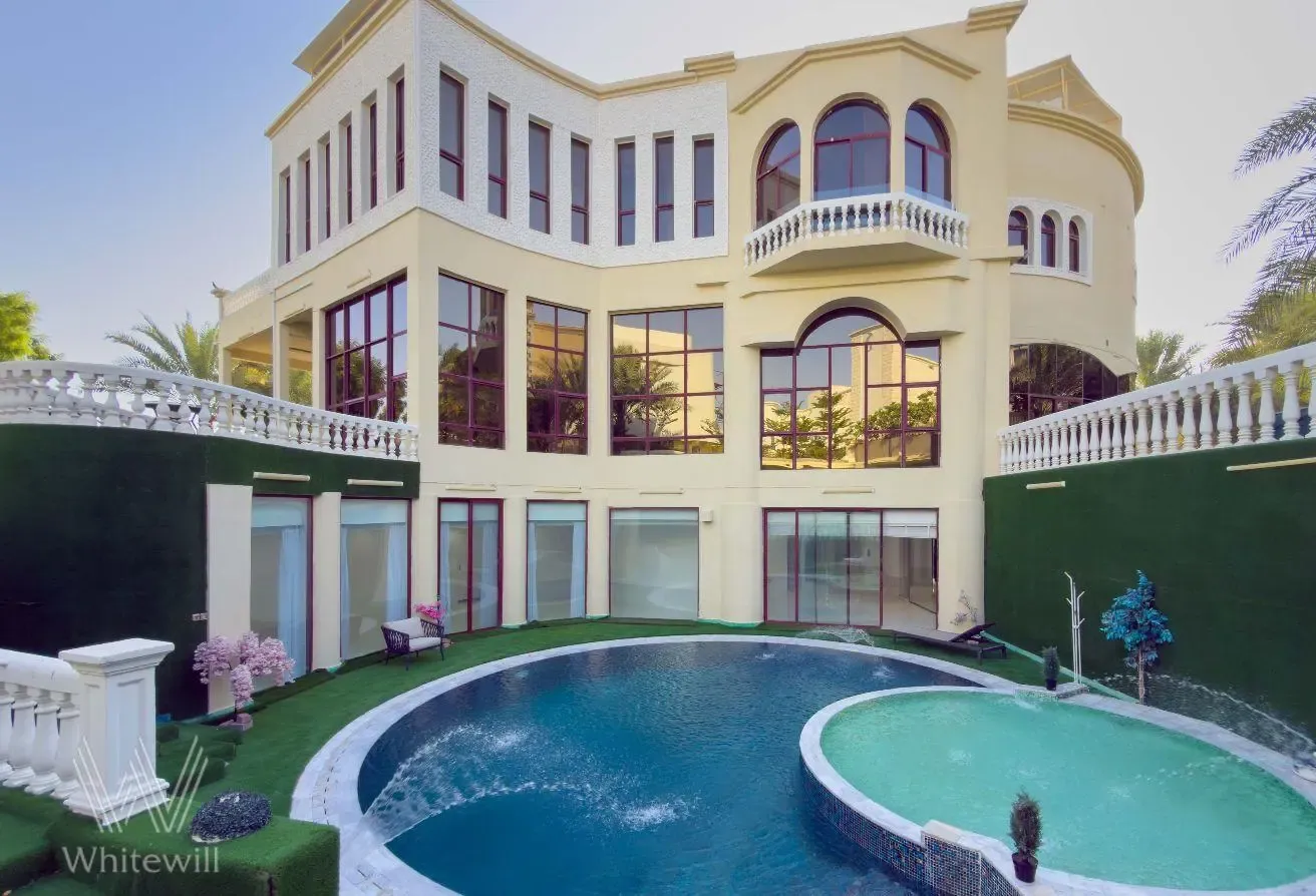 Ultra-Luxury | Pool, Cinema, Basement | Lake View
