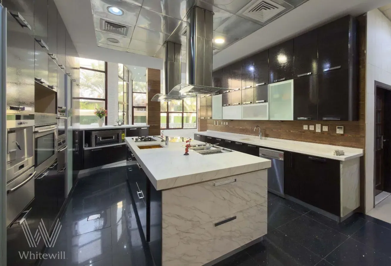 Ultra-Luxury | Pool, Cinema, Basement | Lake View