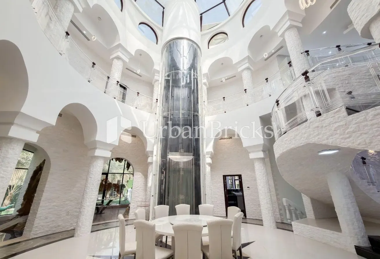 Spacious | Prime Location | Full Lake View