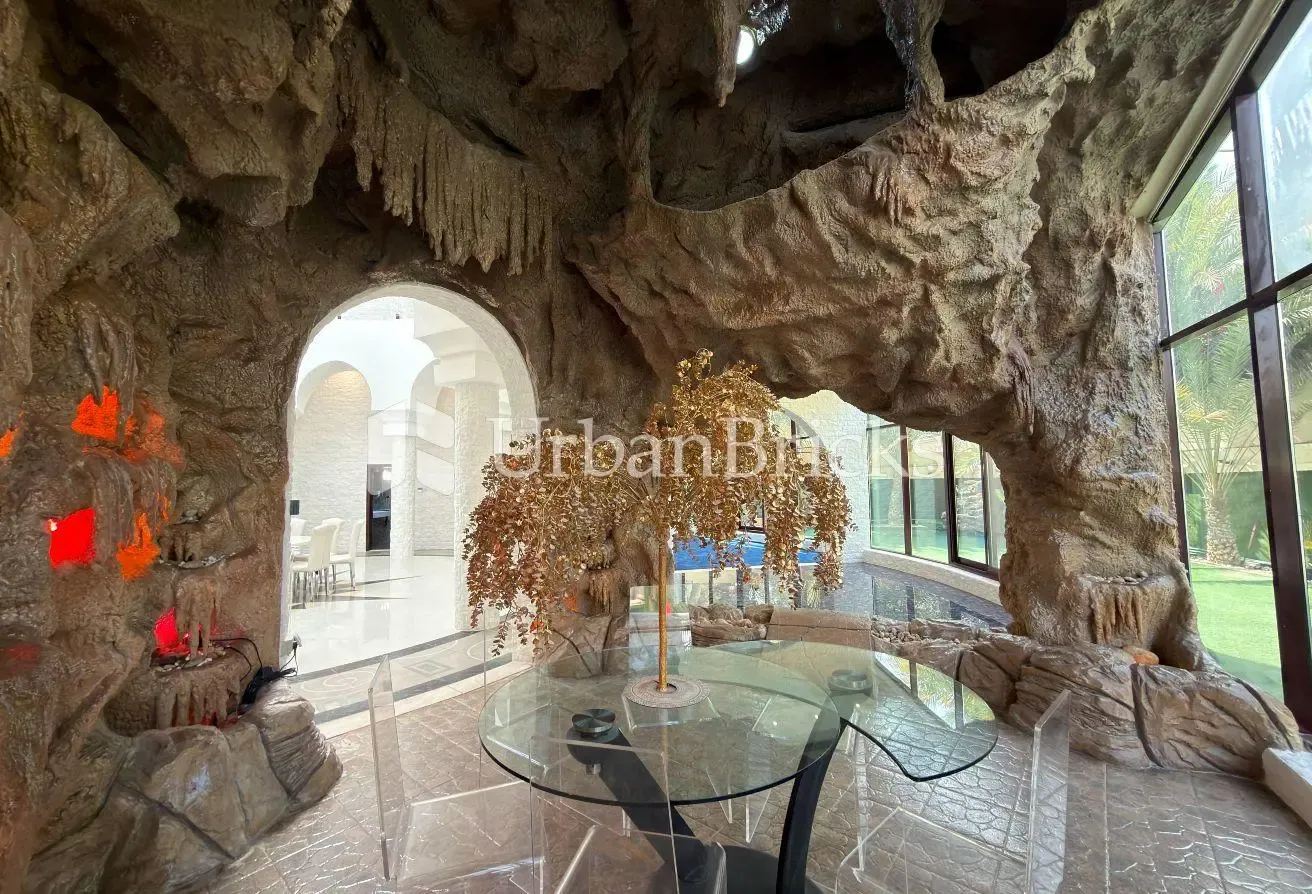 Spacious | Prime Location | Full Lake View