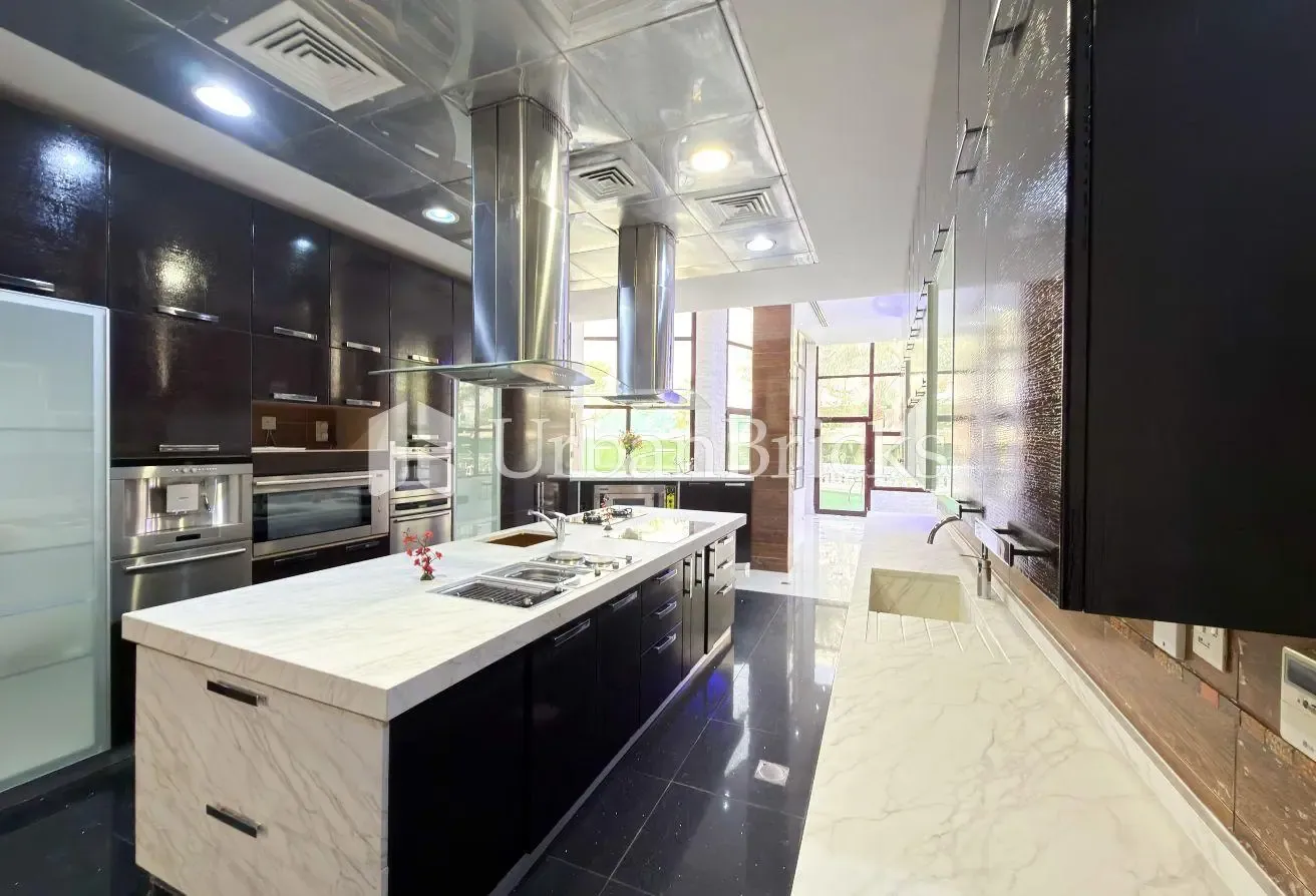 Spacious | Prime Location | Full Lake View