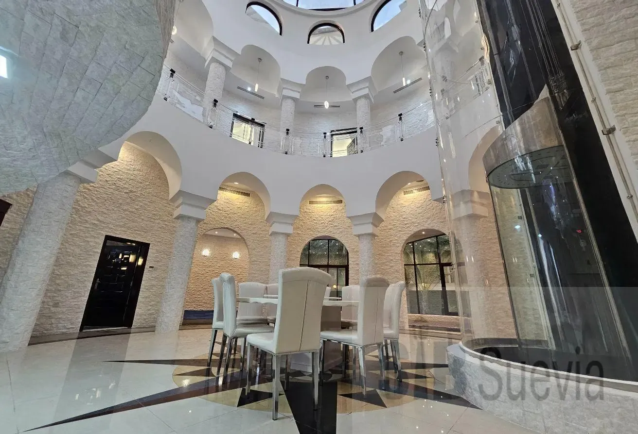 Luxurious Mansion | Rooftop Garden | Private Pool