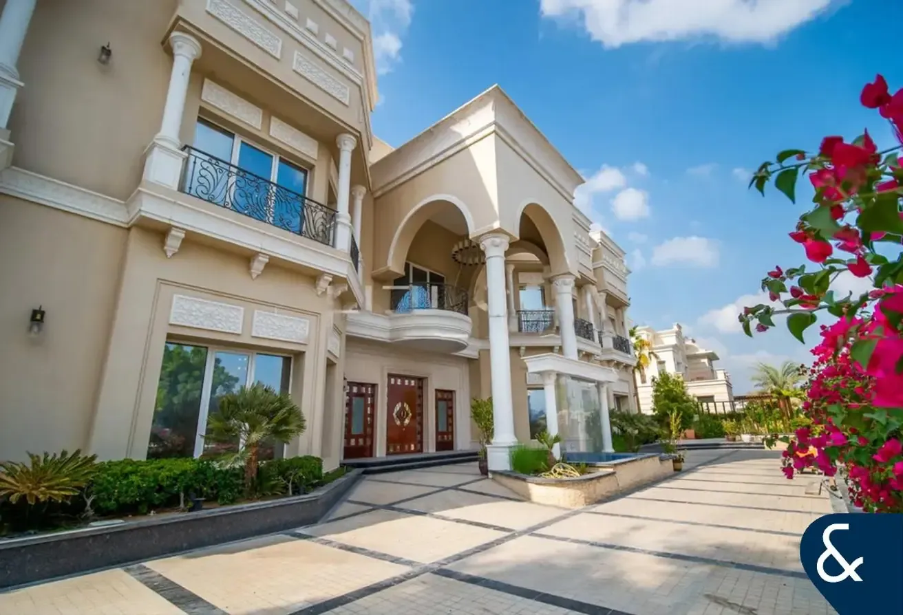 8BR Mansion | Lakefront | Italian Elegance