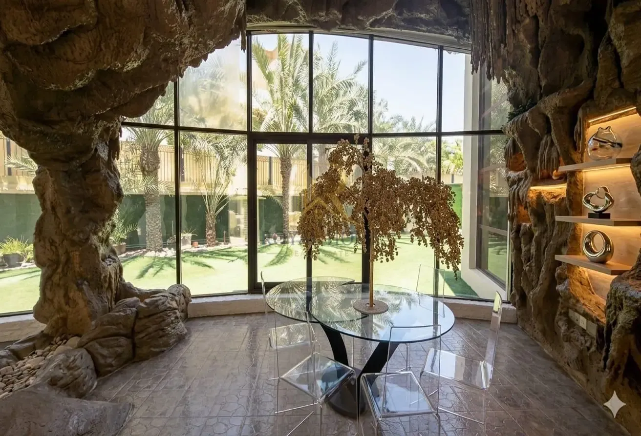 Luxury Villa | Emirates Hills | Unfurnished