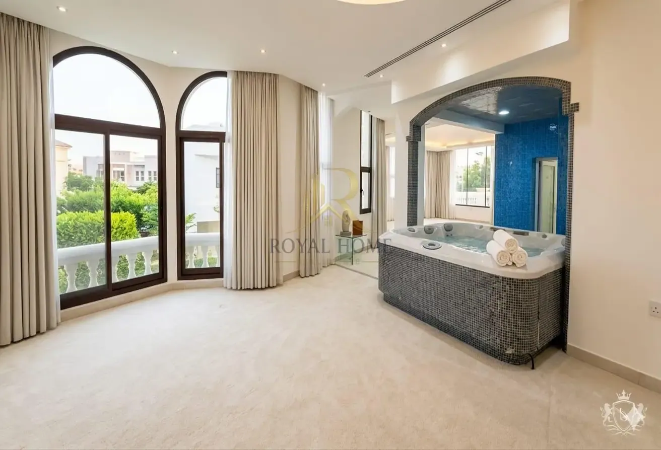 Luxury Villa | Emirates Hills | Unfurnished
