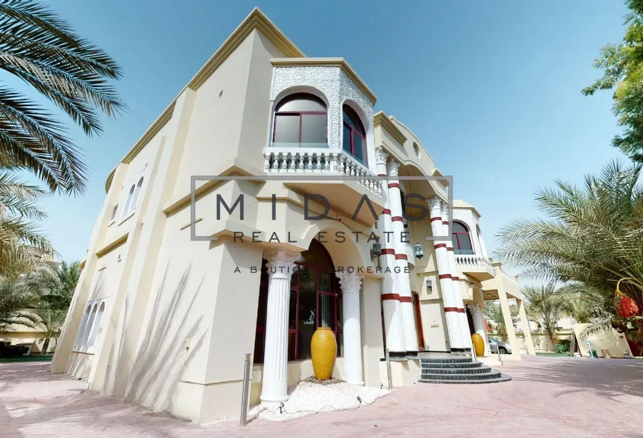 Luxurious Villa | Lake View | Fully Furnished