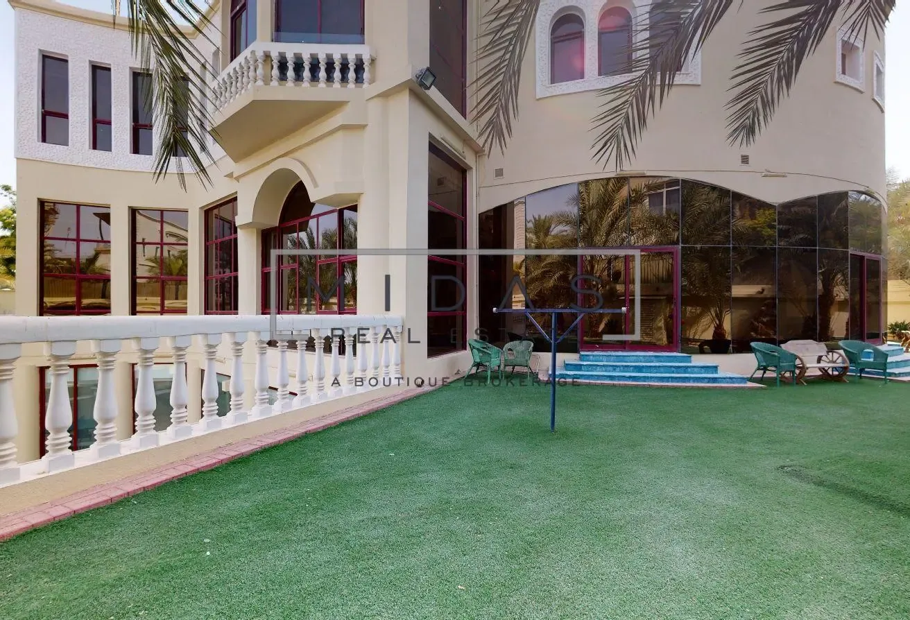 Luxurious Villa | Lake View | Fully Furnished