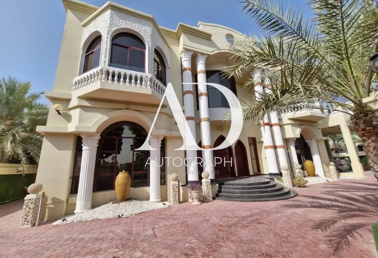 Exquisite Lake-Facing Villa | Emirates Hills