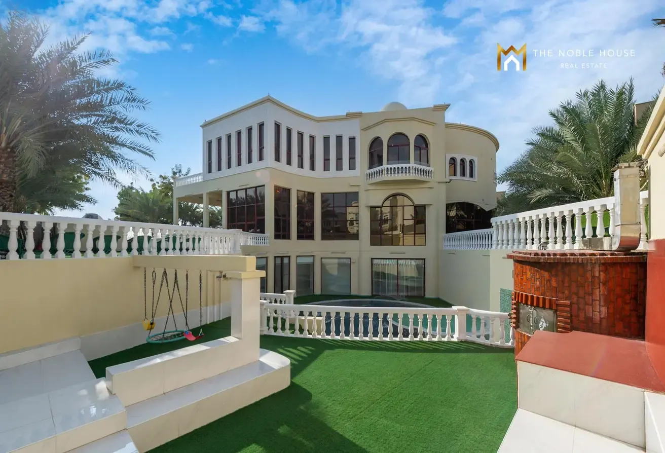 Luxurious Lake-Facing Villa | Emirates Hills
