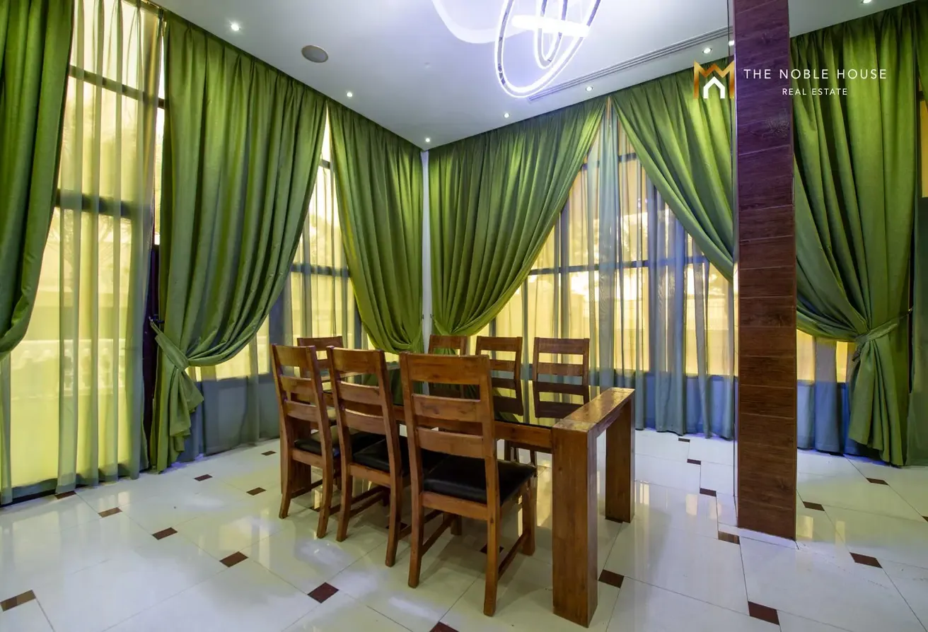 Luxurious Lake-Facing Villa | Emirates Hills