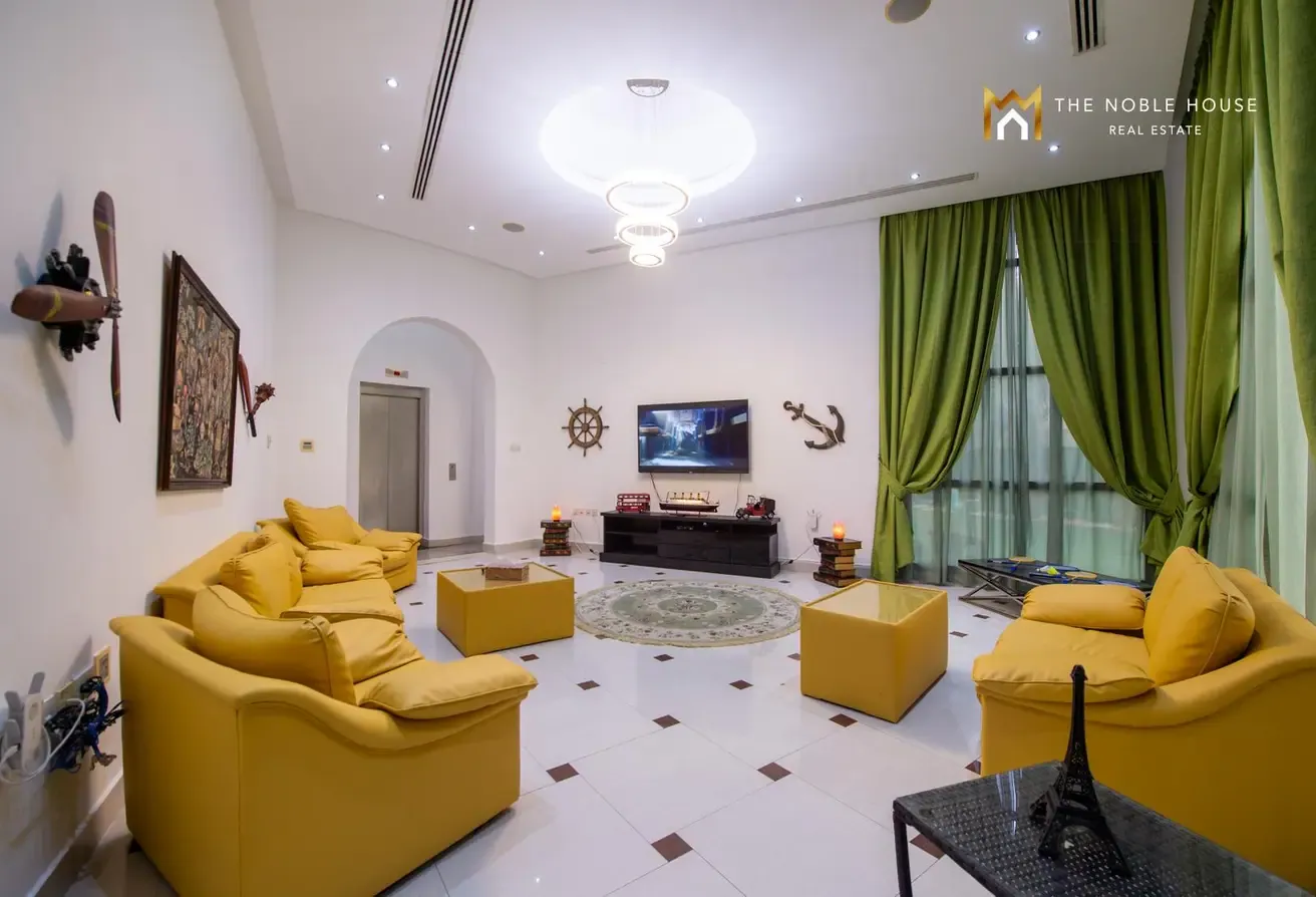 Luxurious Lake-Facing Villa | Emirates Hills