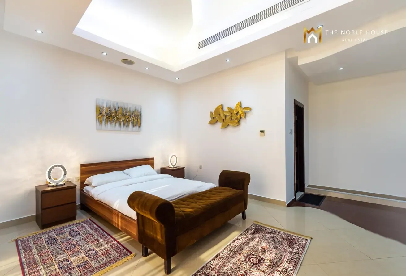 Luxurious Lake-Facing Villa | Emirates Hills