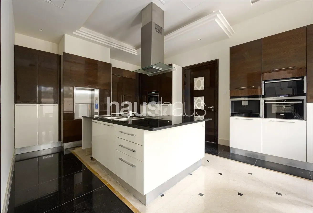 Elite Location | Lake View | Italian Furnishings
