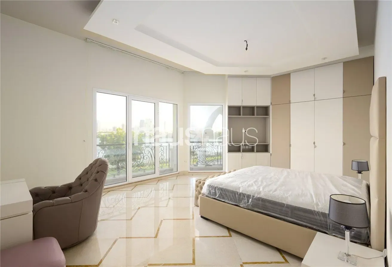 Elite Location | Lake View | Italian Furnishings