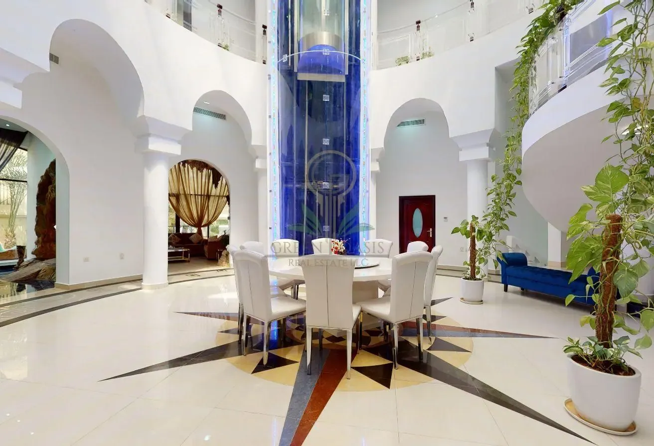 Massive Luxury Mansion | Pool | Sauna | Cinema