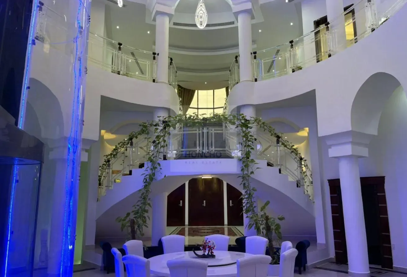 8 BR Luxury Villa with Lake View | Private Pool