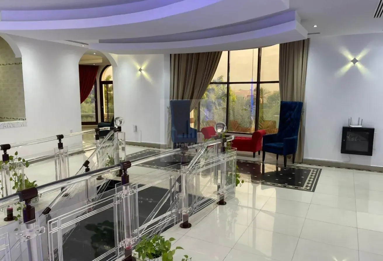 8 BR Luxury Villa with Lake View | Private Pool