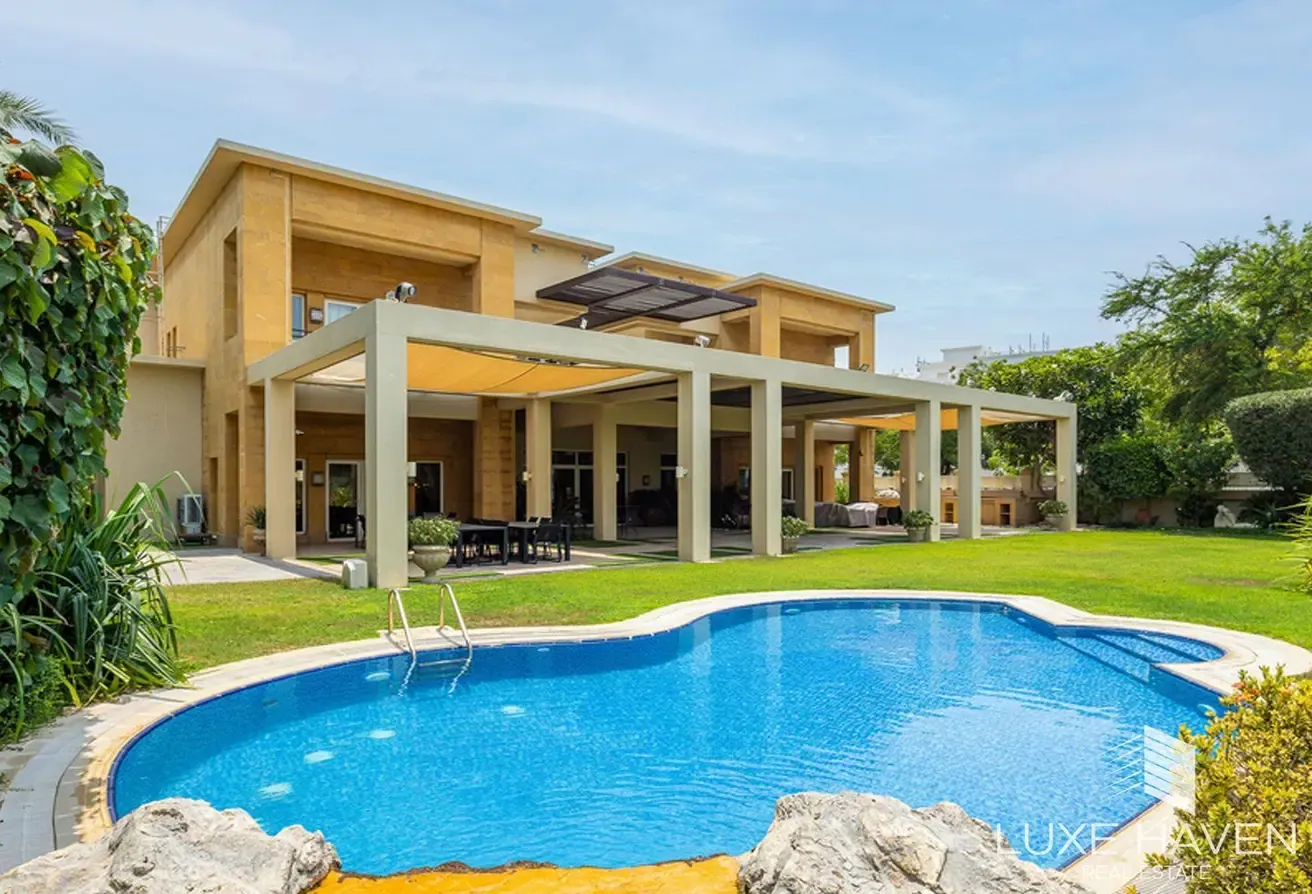 Exquisite Villa | 7 Beds | Modern Interior
