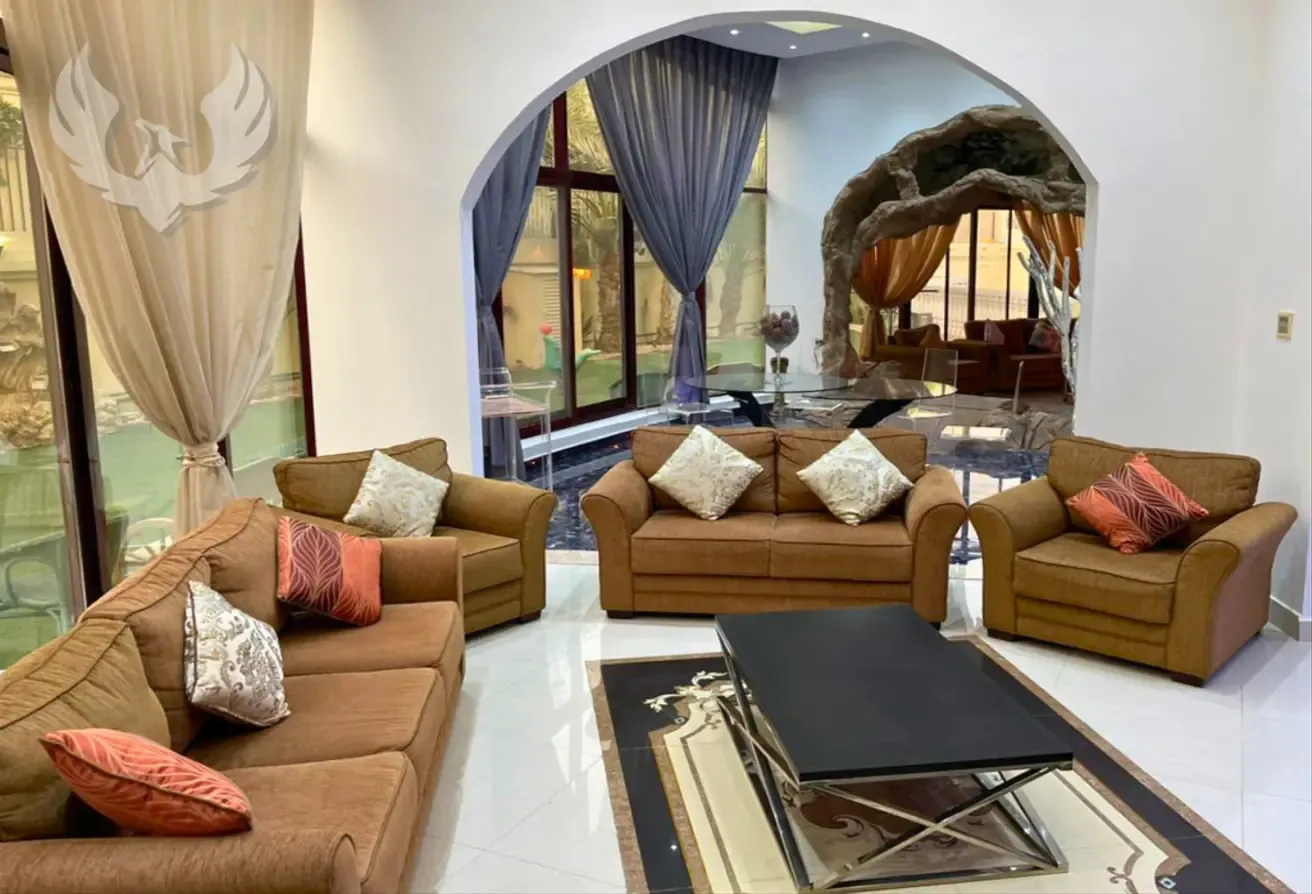 Ultra Luxury w/ Elevator | Pool | Jacuzzi | Cinema