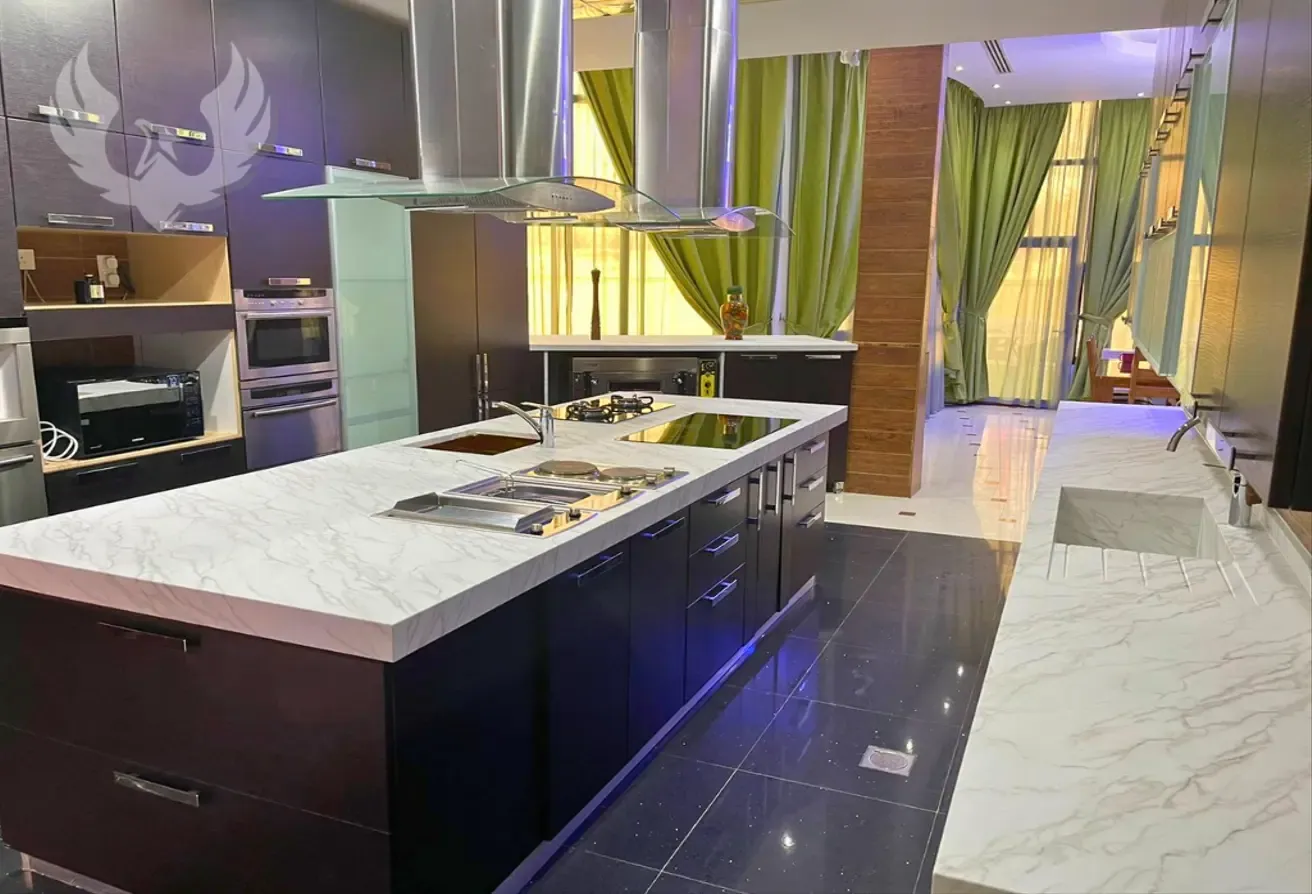 Ultra Luxury w/ Elevator | Pool | Jacuzzi | Cinema