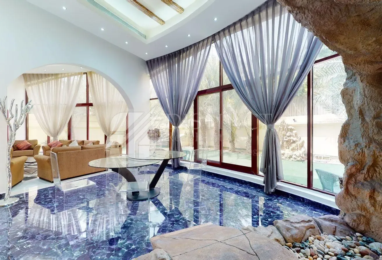 Ultra Luxury Villa, Cinema, Jacuzzi & Sauna