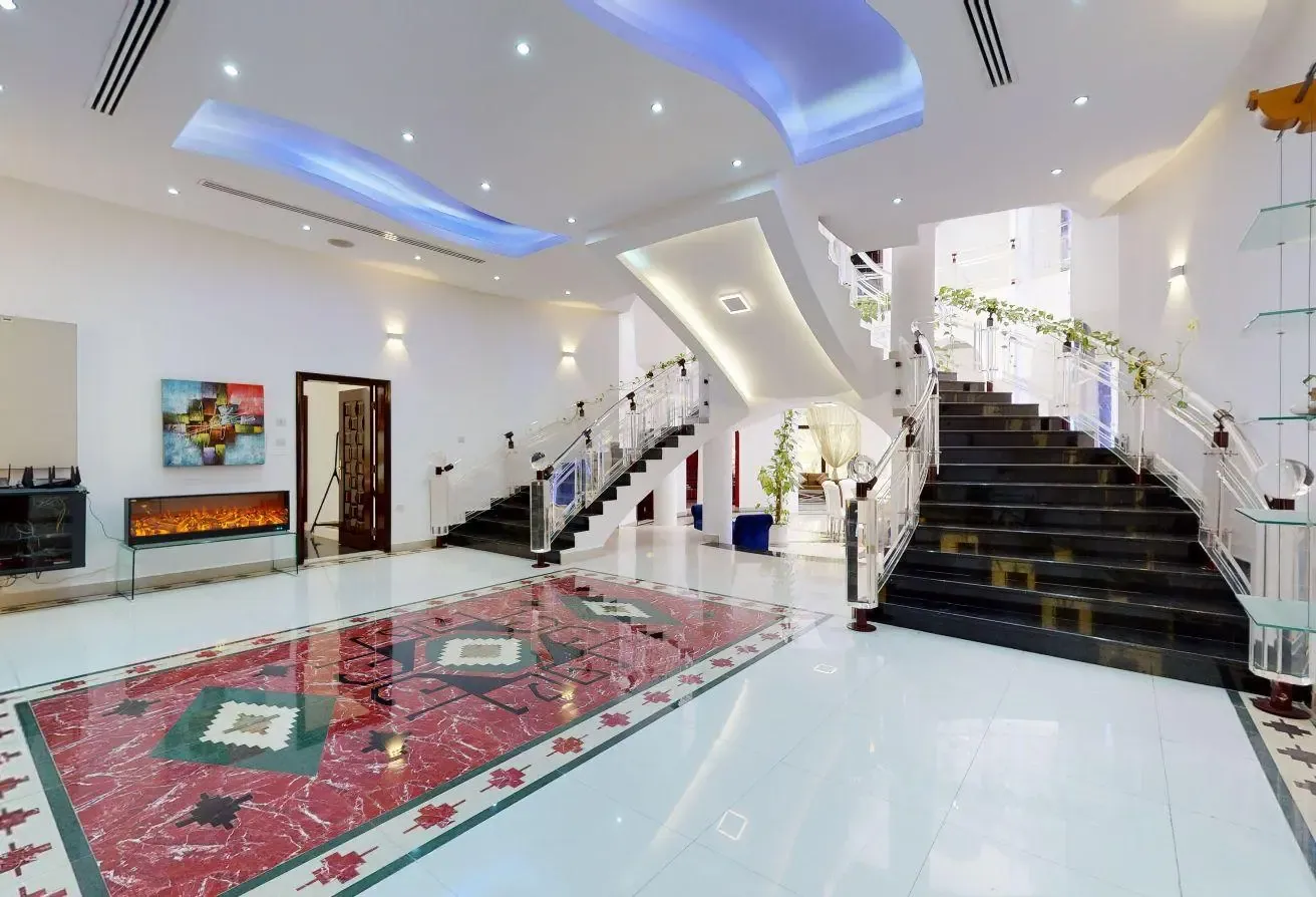 Lake-Facing Villa in Emirates Hills | 8+ Bedrooms