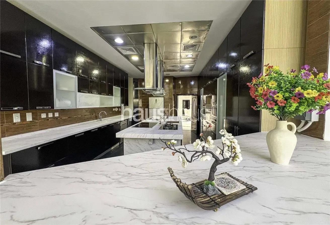 Emirates Hills | Stunning Lake Views | Vacant