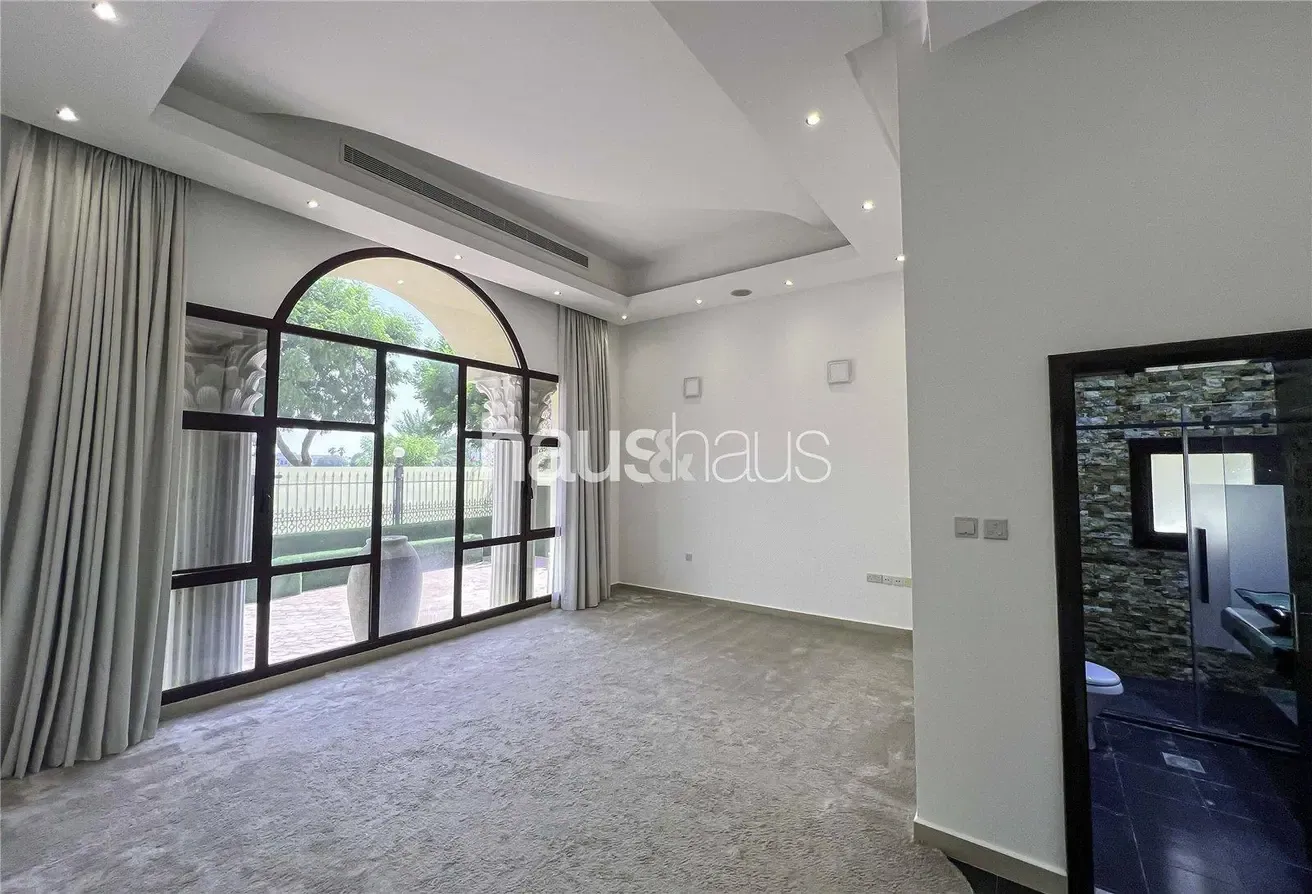 Emirates Hills | Stunning Lake Views | Vacant