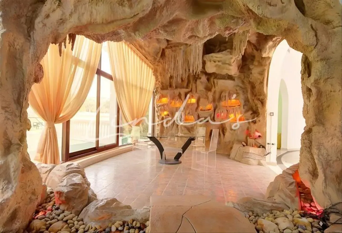 Luxury | Fully Furnished | Cinema | Jacuzzi | Pool