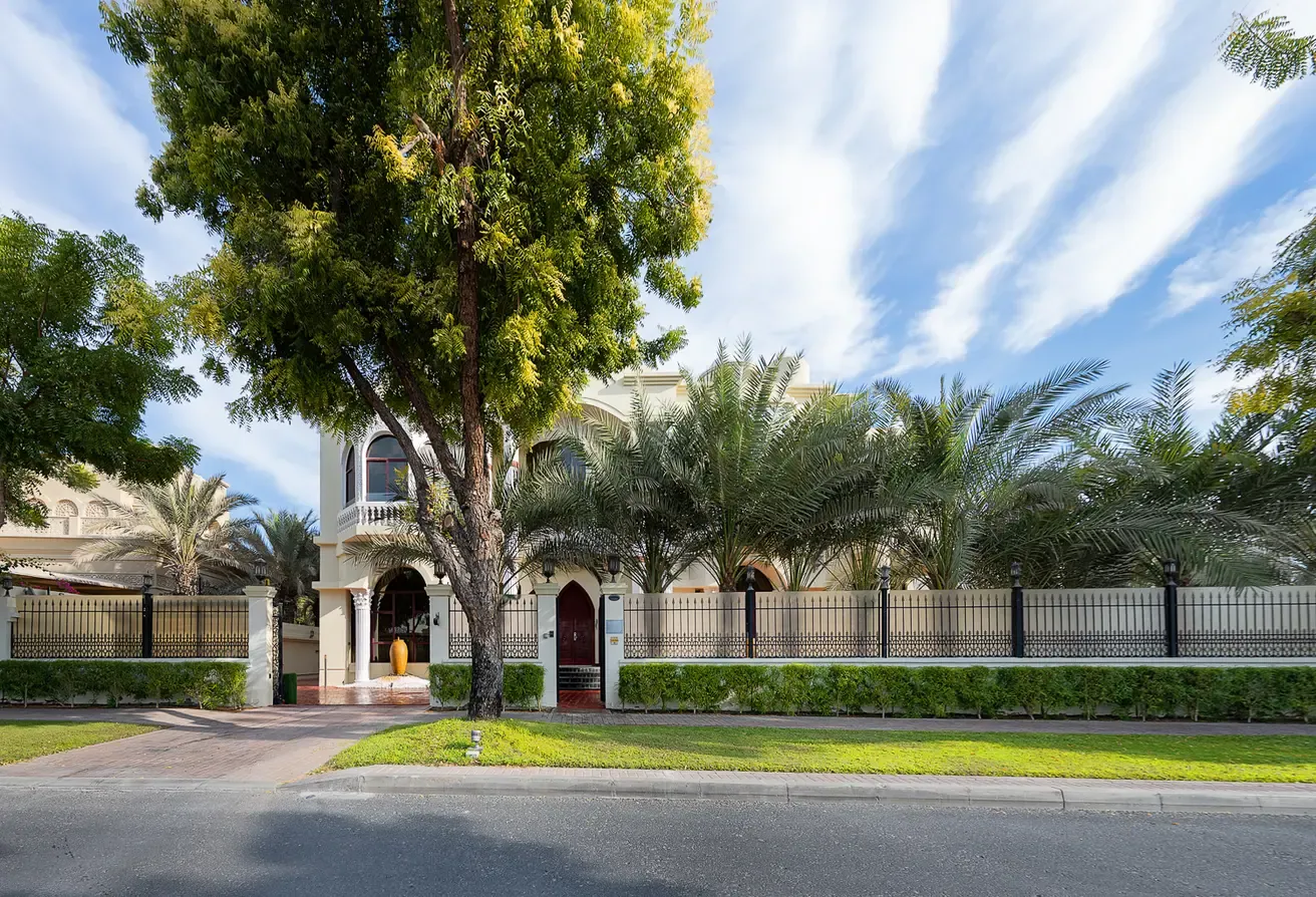 Lake Facing | Private Elevator | Private Pool |