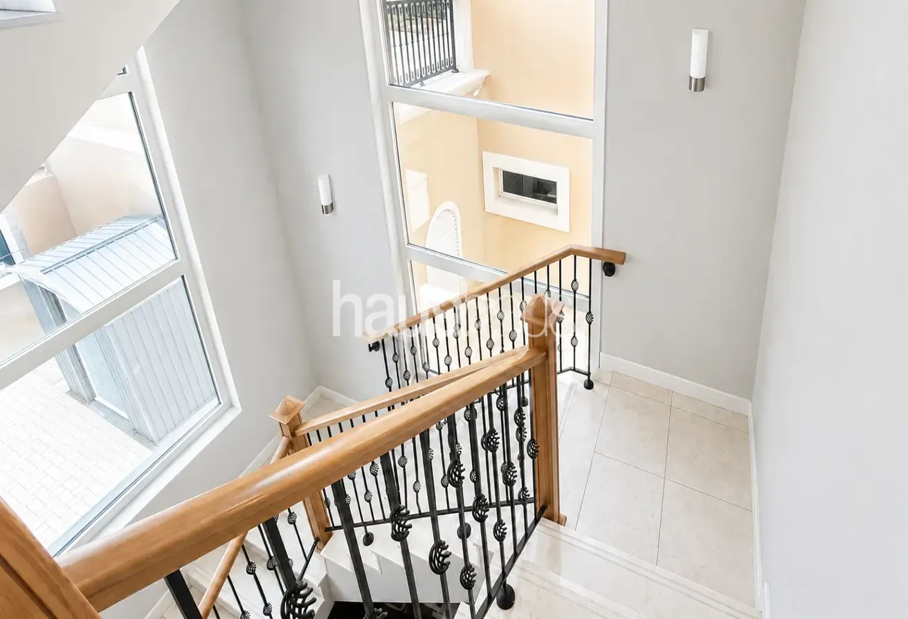 D9 | Well Maintained | Non Road/ Cables | Central