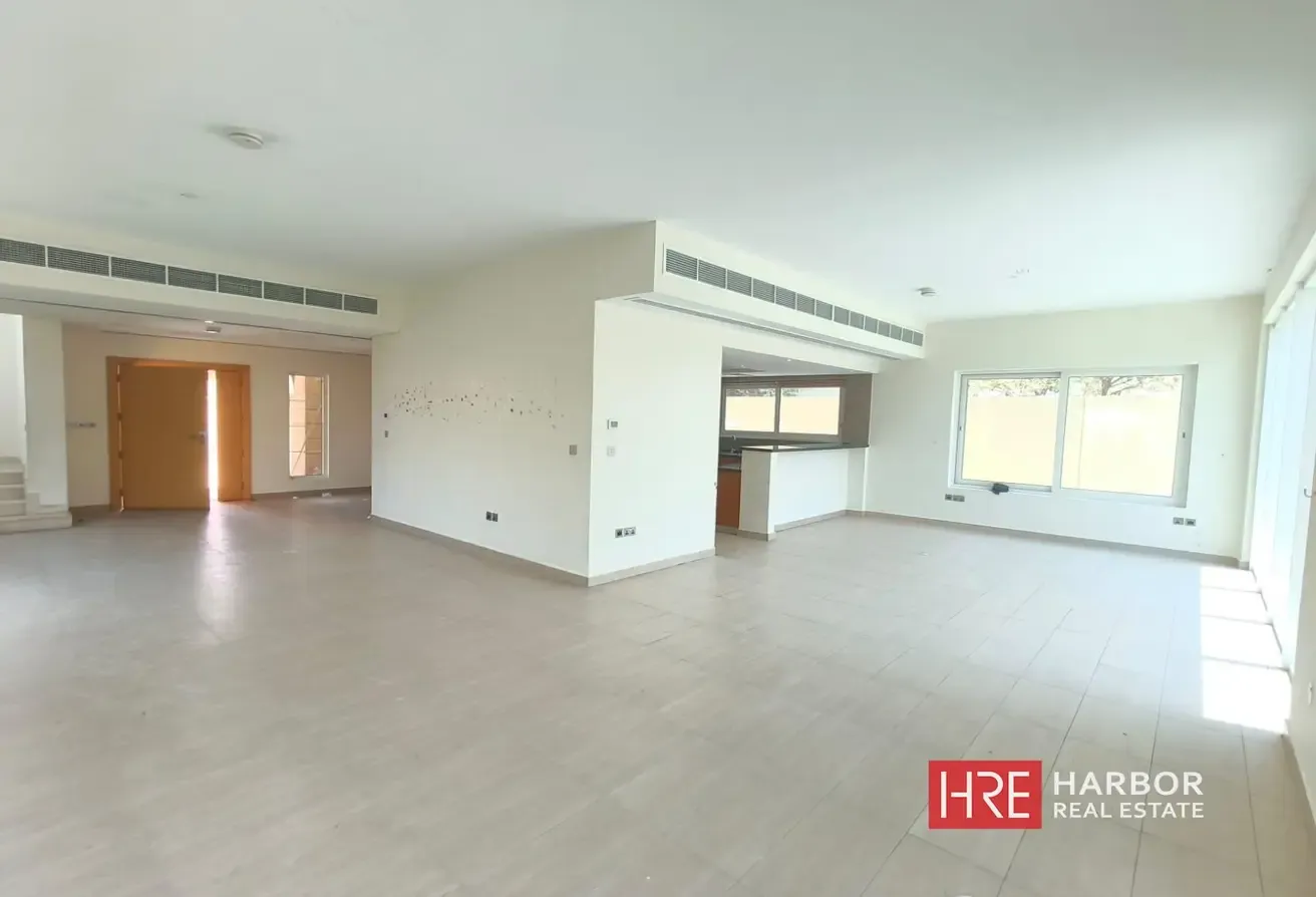 4BR Corner Villa | G+1 | Expansive Garden