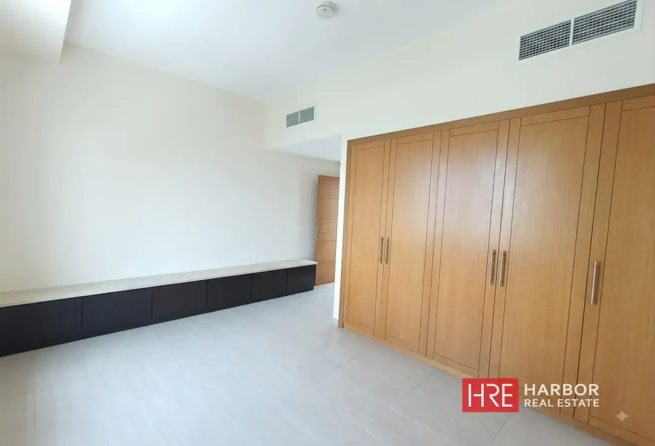 4BR Corner Villa | G+1 | Expansive Garden