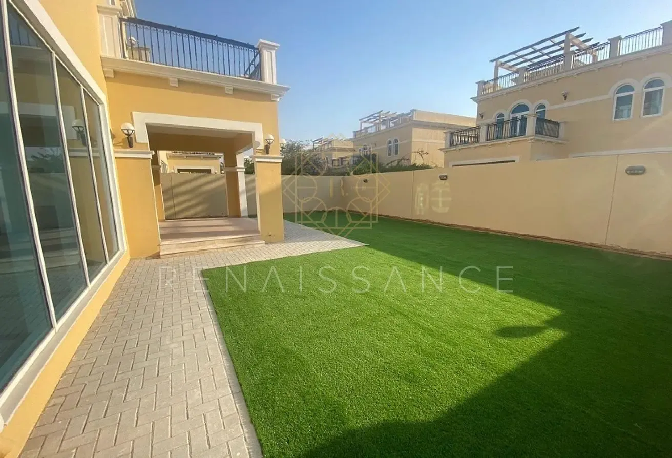 Premium Bright 4BR Villa | Vacant and Ready