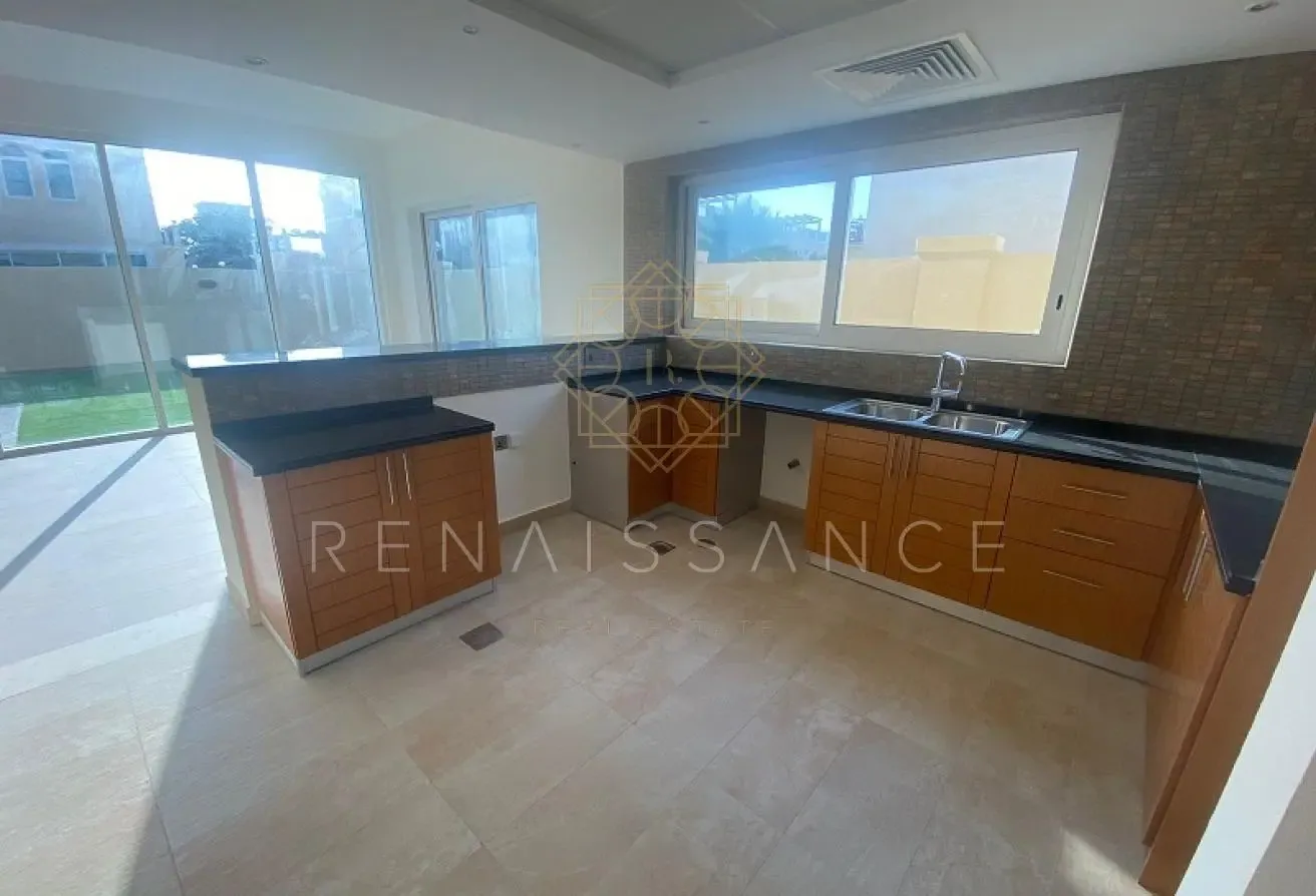 Premium Bright 4BR Villa | Vacant and Ready