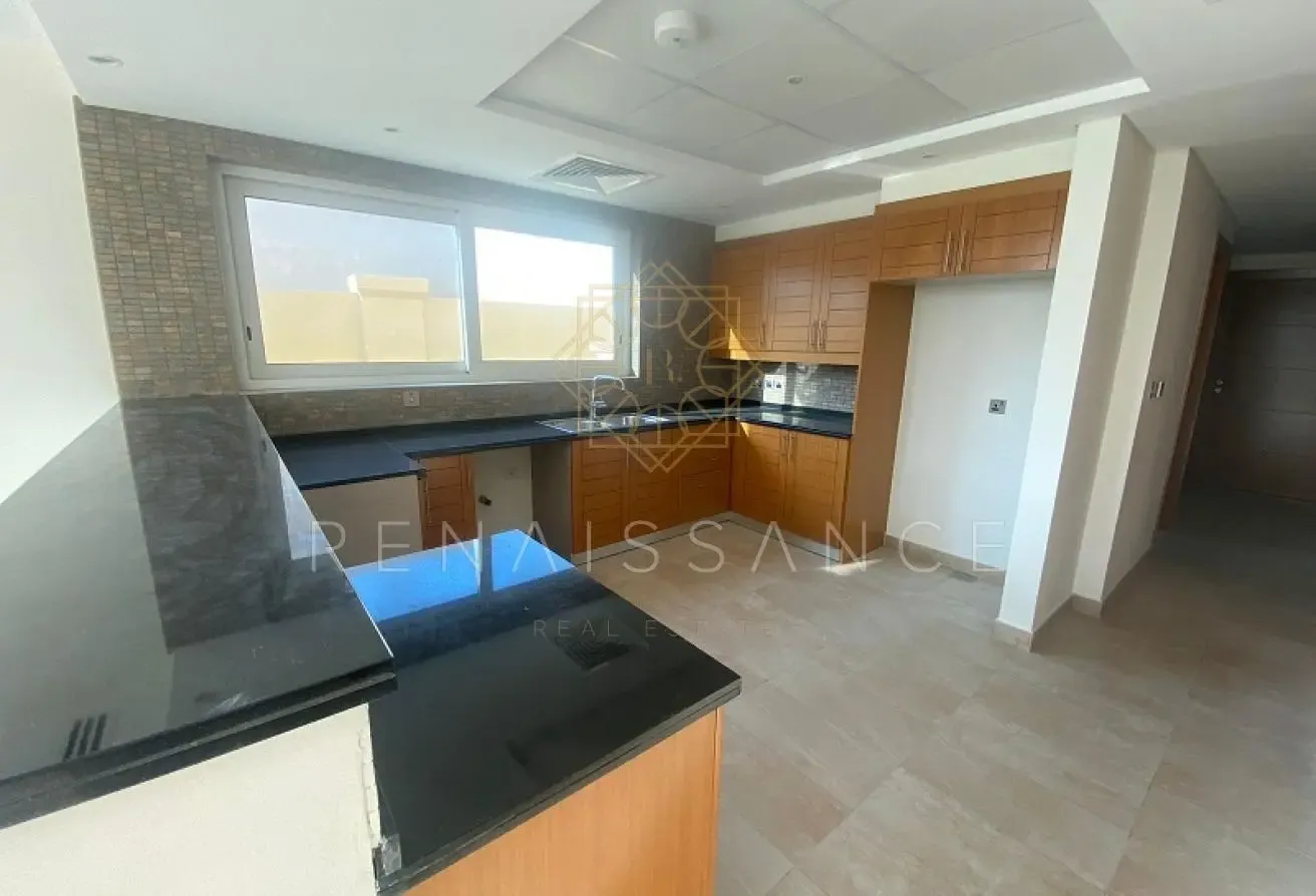 Premium Bright 4BR Villa | Vacant and Ready