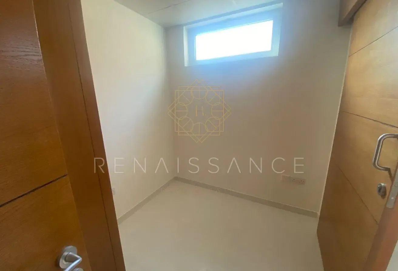 Premium Bright 4BR Villa | Vacant and Ready