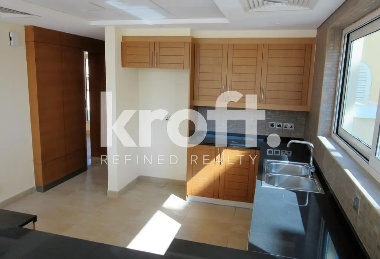 Vacant | Single Row | Spacious Plot | Pet Friendly