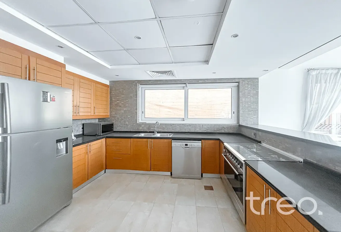 Corner Plot | Private Pool | Great Location