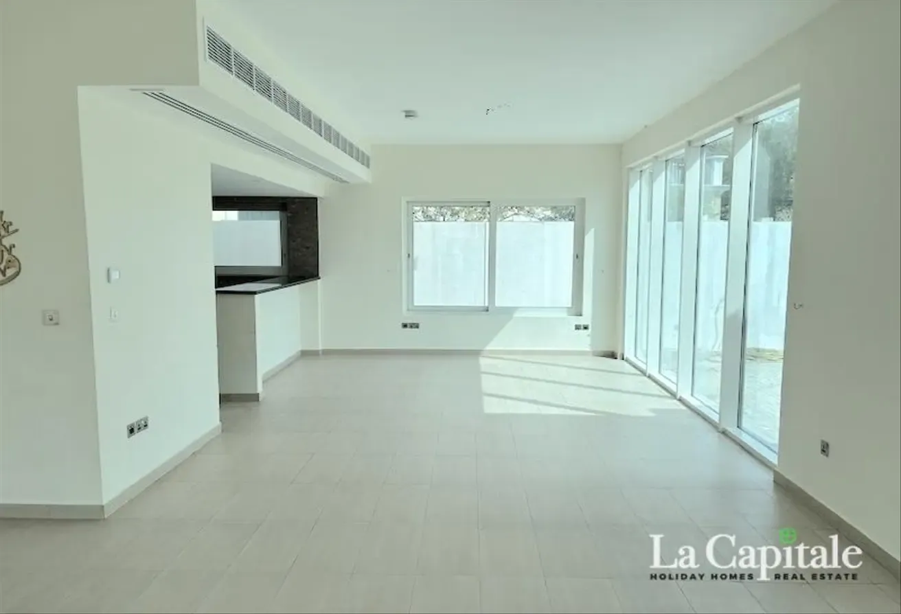 READY TO MOVE IN | HUGE LAYOUT | GREAT LOCAATION